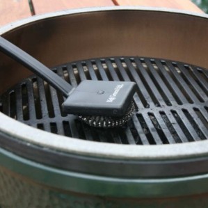 Щетка для чистки решетки грилей Big Green Egg